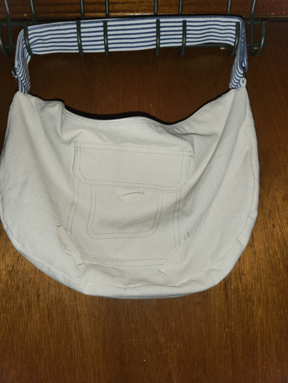Amerian Eagle Canvas Hobo Shoulder Bag in White with Striped Handle